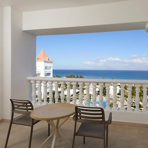 Junior Suite Deluxe Ocean Front